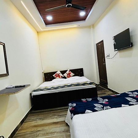 Hotel Shreenidhi Comfort Stay Ujjain Esterno foto